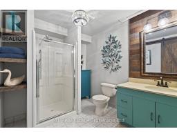 50 DYER COURT - 29