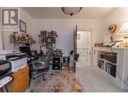 295 LIVINGSTONE AVENUE N - 22