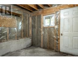 27 ONTARIO STREET S - 37