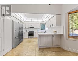 98 HUME DRIVE - 8