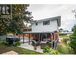 35 TECUMSEH CRESCENT - 22