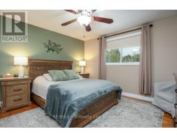35 TECUMSEH CRESCENT - 4
