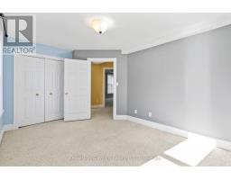 439 MAIN STREET W - 24