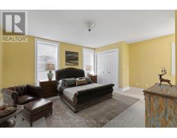 439 MAIN STREET W - 26