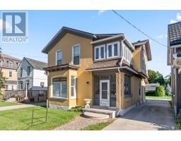 439 MAIN STREET W - 3