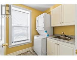439 MAIN STREET W - 32
