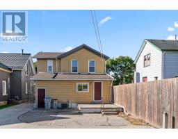 439 MAIN STREET W - 38