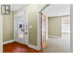 439 MAIN STREET W - 6