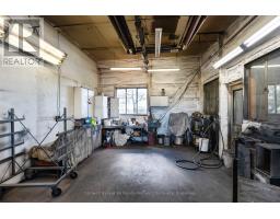 36404B HURON ROAD - 32