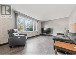 29 RIDGEWOOD AVENUE - 13
