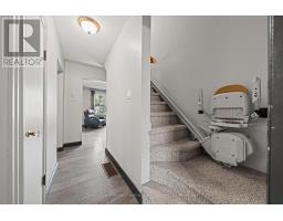 29 RIDGEWOOD AVENUE - 19