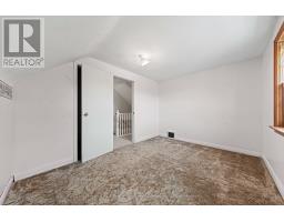29 RIDGEWOOD AVENUE - 24