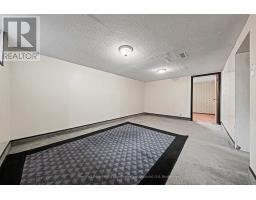 29 RIDGEWOOD AVENUE - 32