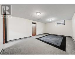 29 RIDGEWOOD AVENUE - 33