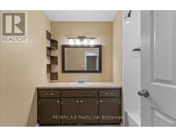 86 WINDEMERE CRESCENT - 23