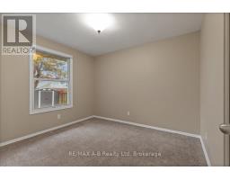 86 WINDEMERE CRESCENT - 25