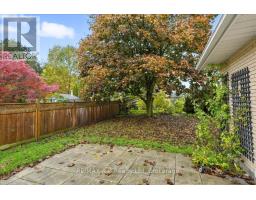 86 WINDEMERE CRESCENT - 44