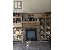 E8 - 77794 ORCHARD LINE - 10