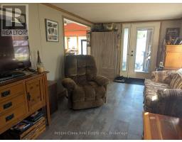 E8 - 77794 ORCHARD LINE - 13