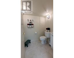 1 JACKSON CRESCENT - 44