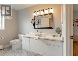 12 MC QUEEN COURT - 20