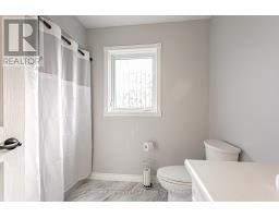 12 MC QUEEN COURT - 22