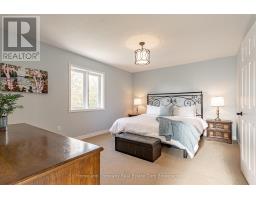 12 MC QUEEN COURT - 24