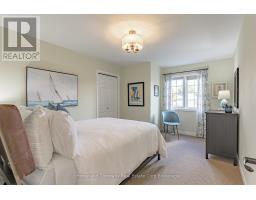 12 MC QUEEN COURT - 27