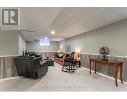 12 MC QUEEN COURT - 31