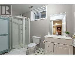 12 MC QUEEN COURT - 35