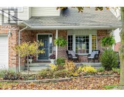 12 MC QUEEN COURT - 4