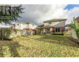 12 MC QUEEN COURT - 40