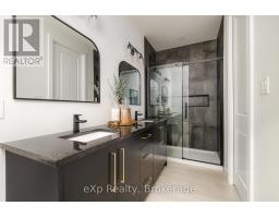 41 GILMER CRESCENT - 18