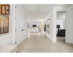 41 GILMER CRESCENT - 21