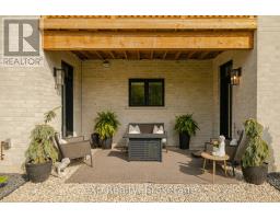 41 GILMER CRESCENT - 41