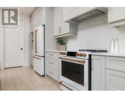 41 GILMER CRESCENT - 8