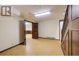 47 ACADEMY CRESCENT - 29