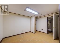 47 ACADEMY CRESCENT - 32