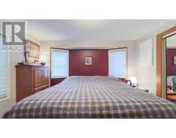 909 - 316489 31ST LINE - 17