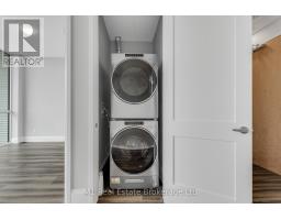 3001 - 60 CHARLES STREET W - 25