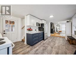 20 BERGEY STREET - 8