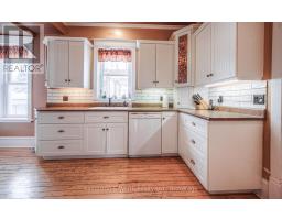 333 BARBER AVENUE N - 14