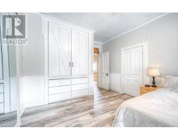 333 BARBER AVENUE N - 22