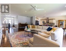 47 - 181 SKYLINE AVENUE - 4