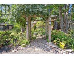 53 ROCHELLE DRIVE - 33