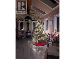 18 MODERWELL STREET - 12