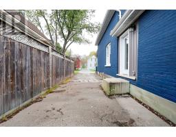 36 MCNAB STREET - 50