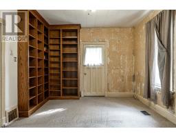 471 ALBERT STREET - 7