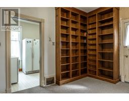 471 ALBERT STREET - 8