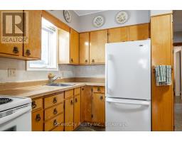 16 YOUNGS STREET - 10